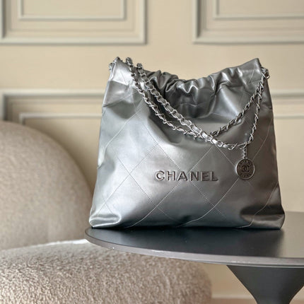 CHANEL 26S 22 BAG 42 IN METALLIC SILVER QUILTED SHINY CALFSKIN