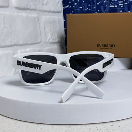 BURBERRY 26S RECTANGLE FRAME IN ACETATE 500450