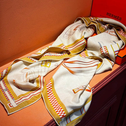 HERMES 26S SCARF 140 IN SILK AND CASHMERE 492440