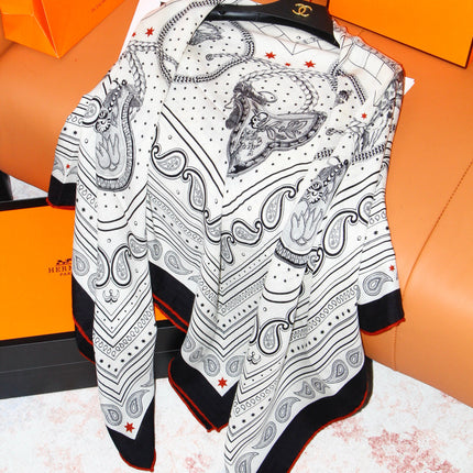 HERMES 26S SCARF 135 IN SILK AND CASHMERE 498485