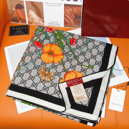 GUCCI 26S SCARF 140 IN CASHMERE AND SILK 504588