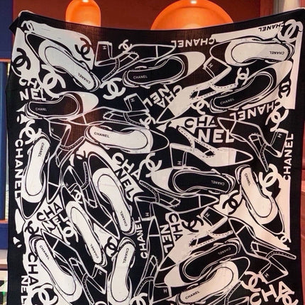 CHANEL 26S SCARF 140 IN SILK AND CASHMERE 509444
