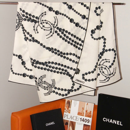 CHANEL 26S SCARF 140 IN SILK AND CASHMERE 509498