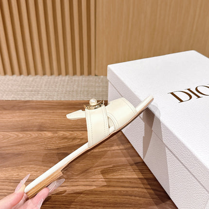 DIOR 26S WIDE STRAP SLIDE SANDALS IN WHITE CALFSKIN PEARL GOLD BUCKLE
