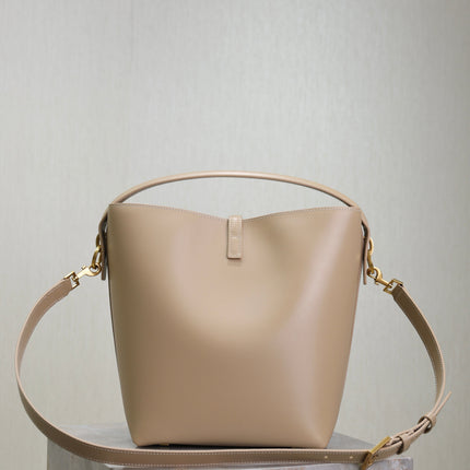 YSL 25S LE 5 À 7 BUCKET 26 IN NUDE CALFSKIN GOLD HARDWARE