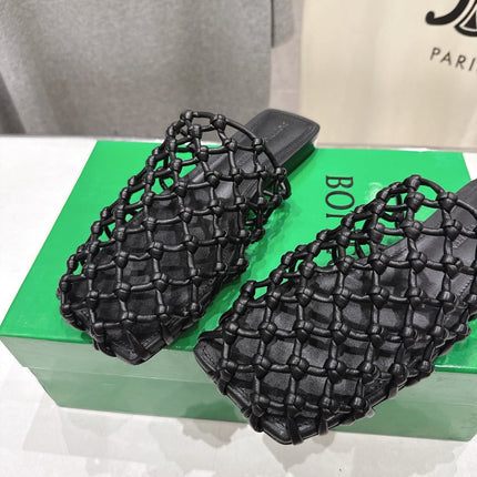 BOTTEGA VENETA 26S WOVEN MULES IN BLACK LAMBSKIN