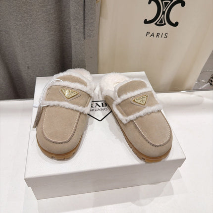 PRADA 26S MULE LOAFERS IN LIGHT BROWN SUEDE SHEARLING LINED