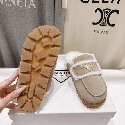 PRADA 26S MULE LOAFERS IN LIGHT BROWN SUEDE SHEARLING LINED