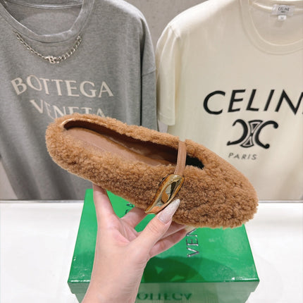 BOTTEGA VENETA 26S MULES IN LIGHT BROWN SHEARLING WITH LEATHER STRAP