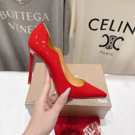CHRISTIAN LOUBOUTIN 26S SCALLOPED EDGE HEELS 105 MM IN RED GLOSSY CALFSKIN