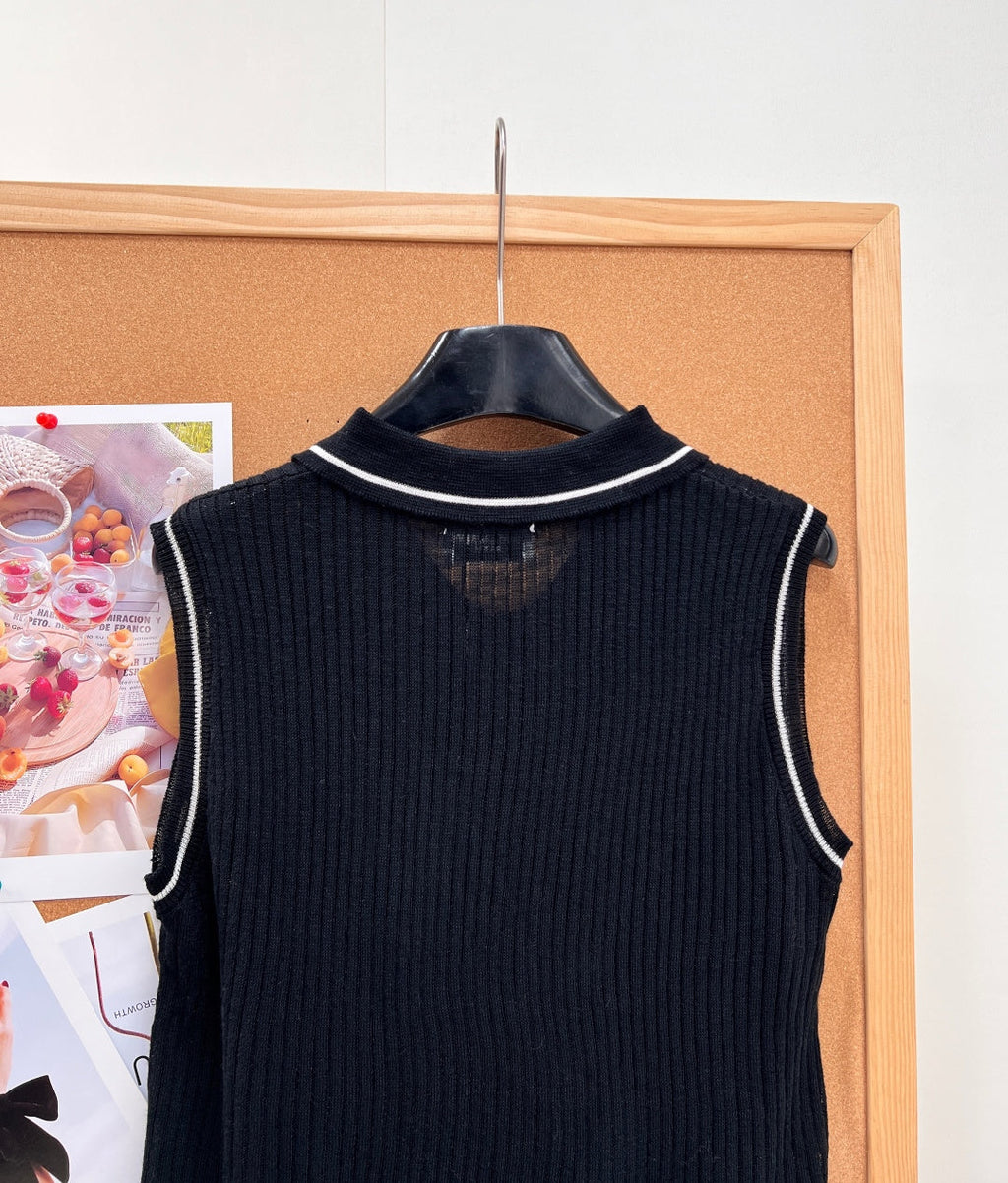 26S SLEEVELESS KNIT POLO TOP 486