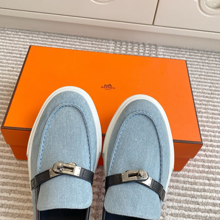 HM 25S SLIP-ON IN SKY BLUE CANVAS AND BLACK LAMBSKIN WITH SILVER HARDWARE