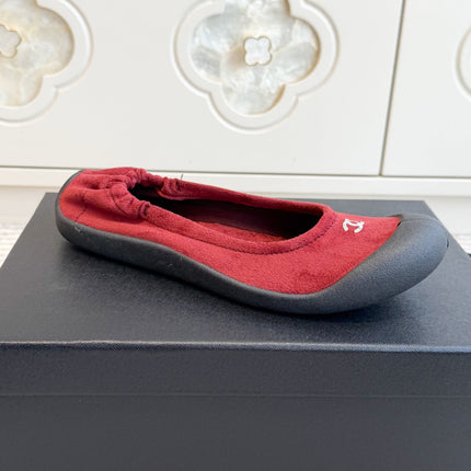 CHANEL 26S BALLET FLATS IN RED SUEDE AND BLACK LAMBSKIN