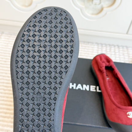 CHANEL 26S BALLET FLATS IN RED SUEDE AND BLACK LAMBSKIN