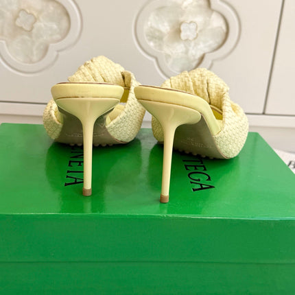 BOTTEGA VENETA 26S BOW KNOT HEEL SANDALS 90 MM IN LIGHT YELLOW LAMBSKIN