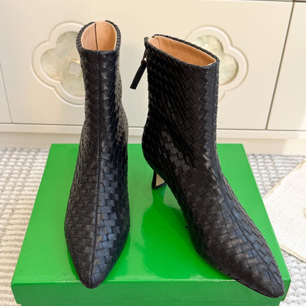 BOTTEGA VENETA 26S ANKLE BOOTS 45 MM IN BLACK BRAIDED LAMBSKIN