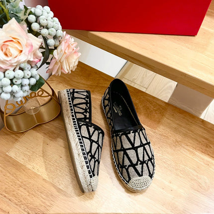 VALENTINO 26S SLIP ON SHOES IN BLACK AND BEIGE JACQUARD CANVAS