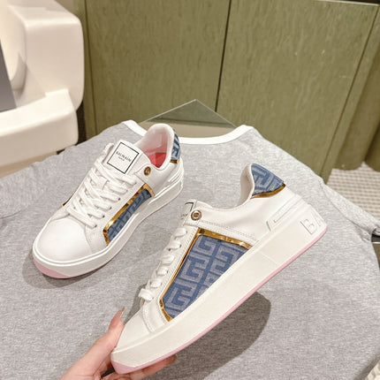 BALMAIN 26S SNEAKERS IN WHITE CALFSKIN AND BLUE CANVAS WITH LIGHT PINK SOLE