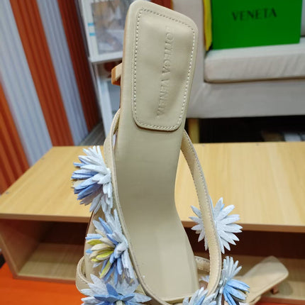 BOTTEGA VENETA 26S THONG SANDALS 50 MM IN SKY BLUE AND BEIGE LAMBSKIN