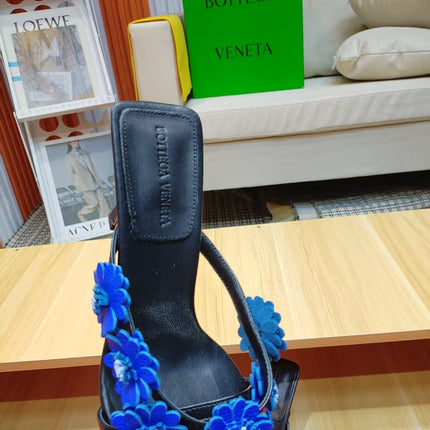 BOTTEGA VENETA 26S THONG SANDALS 90 MM IN NAVY BLUE AND BLACK LAMBSKIN