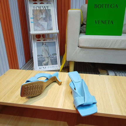 BOTTEGA VENETA 26S HEEL SANDALS 50 MM IN SKY BLUE LAMBSKIN