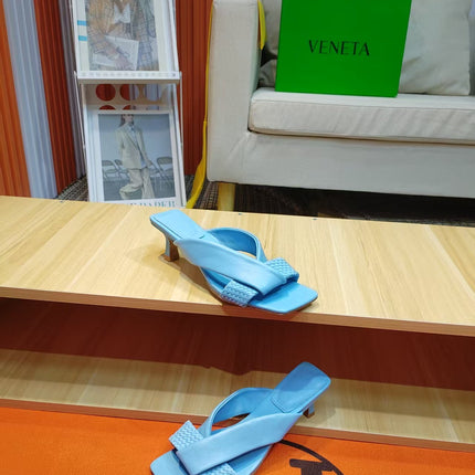 BOTTEGA VENETA 26S HEEL SANDALS 50 MM IN SKY BLUE LAMBSKIN