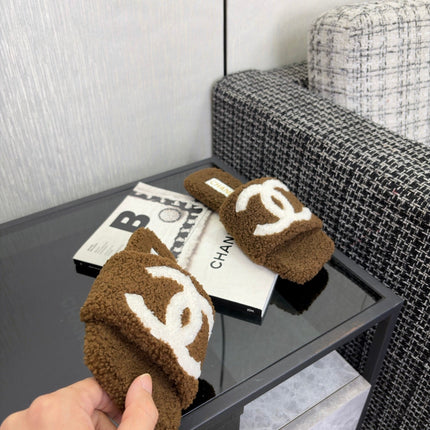 CHANEL 26S SLIDE SANDALS IN BROWN AND WHITE SHEARLING SQUARE TOE