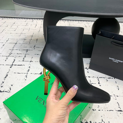 BOTTEGA VENETA 26S ANKLE BOOTS 90 MM IN BLACK CALFSKIN