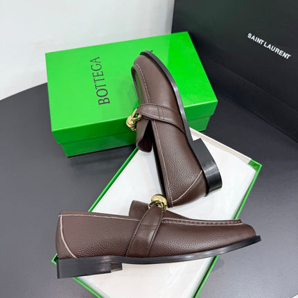 BOTTEGA VENETA 26S LOAFERS IN BROWN GRAINED CALFSKIN WITH GOLD HARDWARE