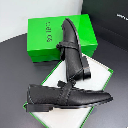 BOTTEGA VENETA 26S LOAFERS IN BLACK GRAINED CALFSKIN