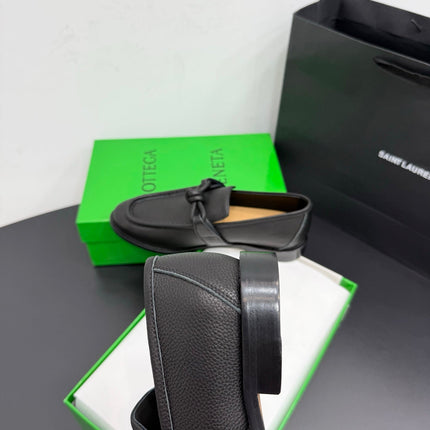 BOTTEGA VENETA 26S LOAFERS IN BLACK GRAINED CALFSKIN