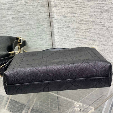 DIOR 26S MEDIUM DIORLY BAG 31 IN BLACK GRAINED CALFSKIN GOLD HARDWARE