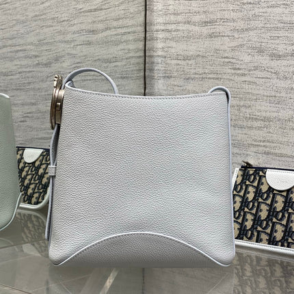 DIOR 26S MEDAILLON BUCKET BAG 19 IN LIGHT BLUE GRAINED CALFSKIN GOLD HARDWARE