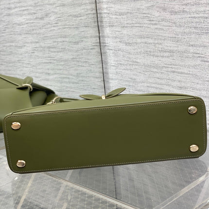 DIOR 26S LARGE CIGALE BAG 33 IN OLIVE GREEN SMOOTH CALFSKIN GOLD HARDWARE