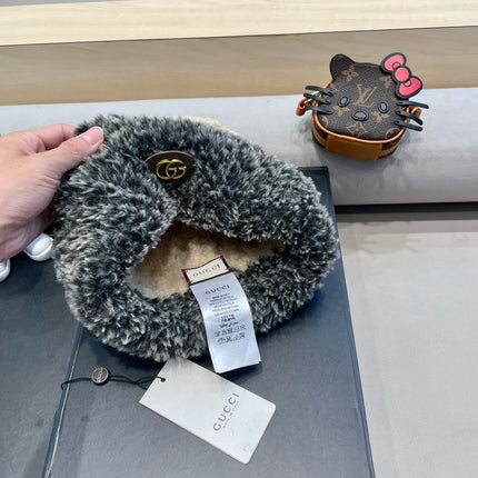 BEANIE HAT IN BEIGE WOOL AND FLEECE 399547