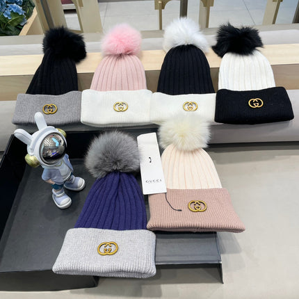 BEANIE HAT IN LIGHT PINK MIX WHITE WOOL AND FOX FUR 422503