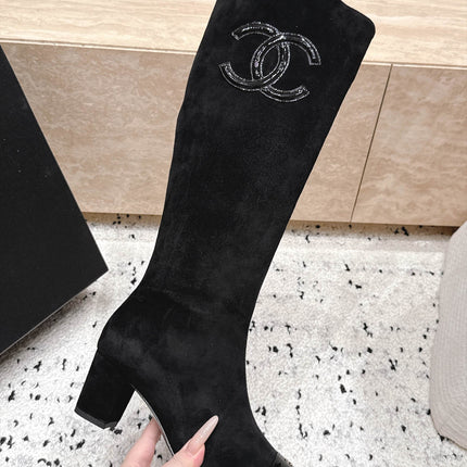 CHANEL 26S KNEE HIGH BOOTS 70 MM IN BLACK SUEDE AND PATENT