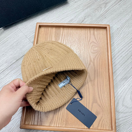 PRADA 26S BEANIE HAT 521038