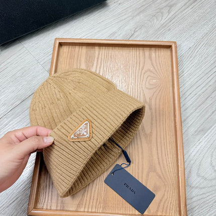 PRADA 26S BEANIE HAT 521038