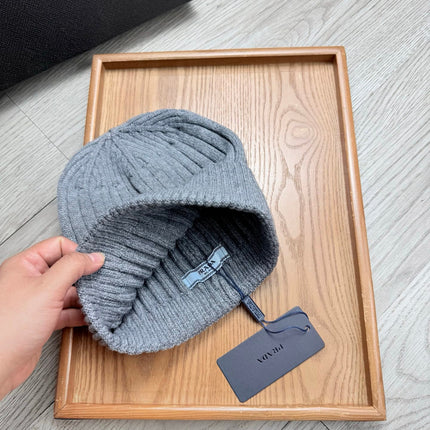 PRADA 26S BEANIE HAT 521039