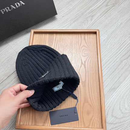 PRADA 26S BEANIE HAT 521042