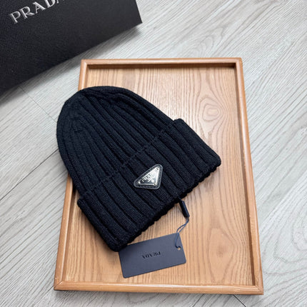 PRADA 26S BEANIE HAT 521042