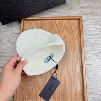 PRADA 26S BEANIE HAT 551249
