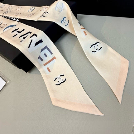 CHANEL 26S TWILLY SCARF 120 IN SILK 511256