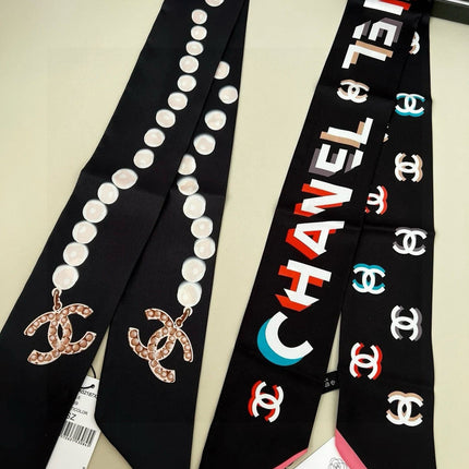 CHANEL 26S TWILLY SCARF 120 IN SILK 511257