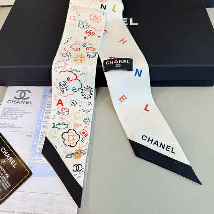 CHANEL 26S TWILLY SCARF 120 IN SILK 485184