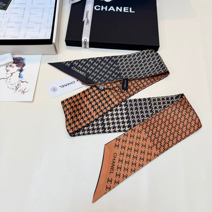 CHANEL 26S TWILLY SCARF 120 IN SILK 502611