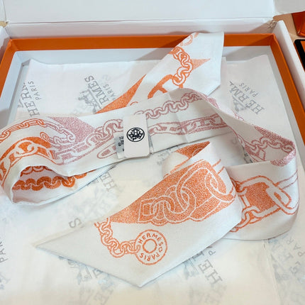 HERMES 26S TWILLY SCARF 86 IN SILK 492626