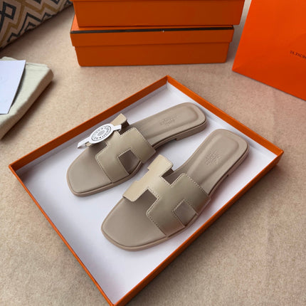 0RAN SANDALS IN KHAKI BROWN CALFSKIN