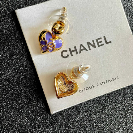 CHANEL 26S DOUBLE C HEART DROP EARRINGS WITH PURPLE ENAMEL FLORAL DETAIL IN GOLD METAL 631911